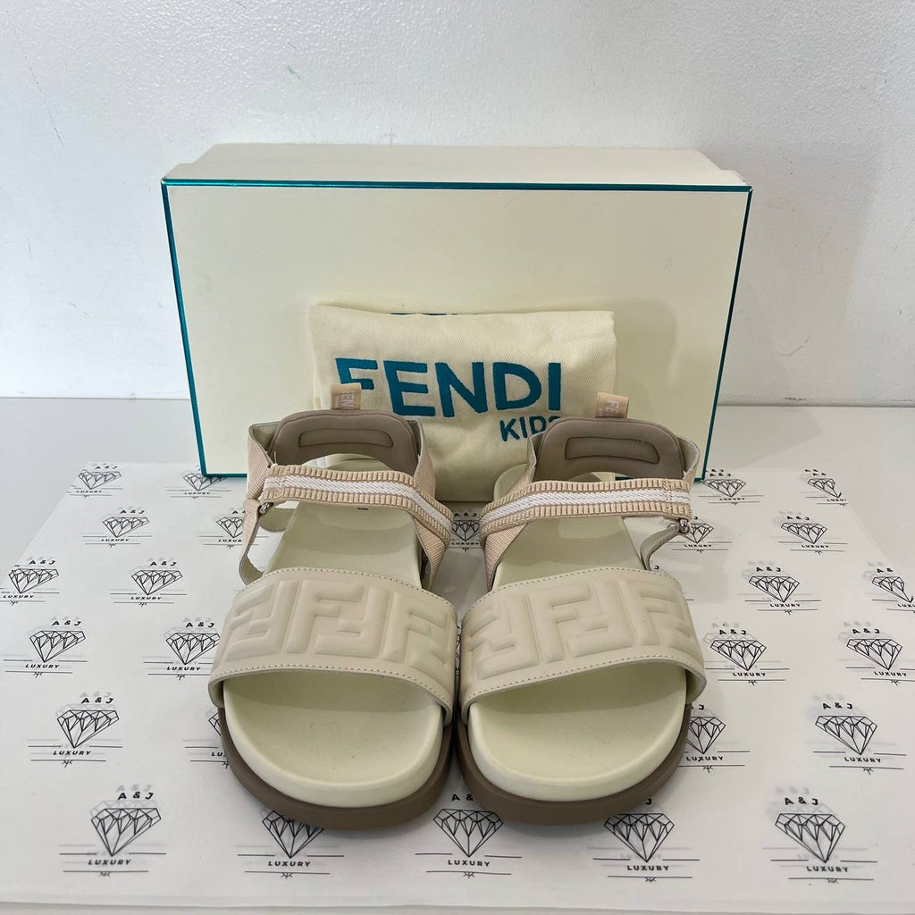 [PRE LOVED] Fendi Kids Sandals Logo Embossed in Size 35