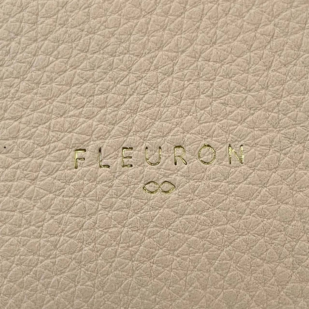 [PRE LOVED] Fleuron Mini Swann in Sable