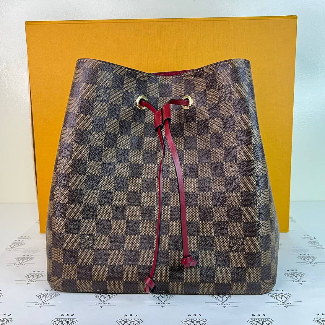 [PRE LOVED] Louis Vuitton Neo Noe in Damier Ebene Cherry interior (S04159)