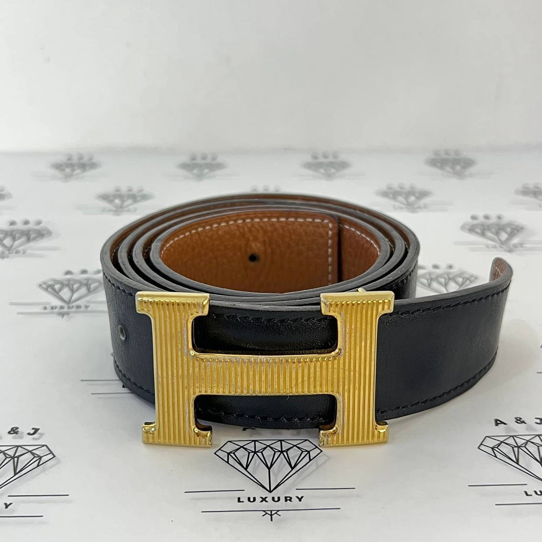 [PRE LOVED] Hermes Strie Buckle Reversible Belt in Noir/Gold GHW Size 85 (Stamp O Square - 2011)