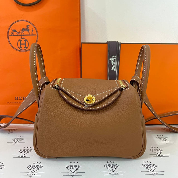 [BRAND NEW] Hermes Mini Lindy 19 in Gold Clemence Leather GHW (Stamp W - 2024)