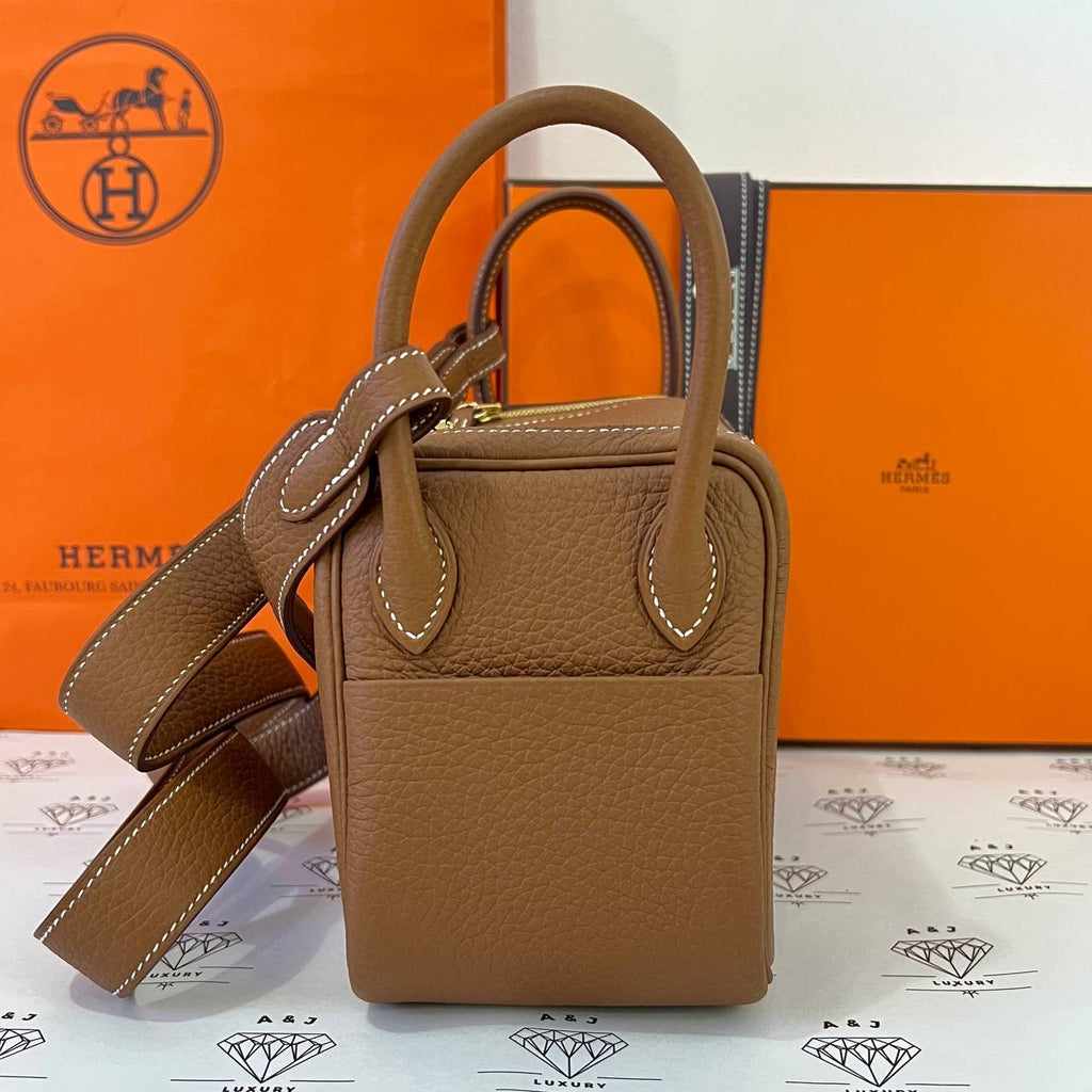 [BRAND NEW] Hermes Mini Lindy 19 in Gold Clemence Leather GHW (Stamp W - 2024)