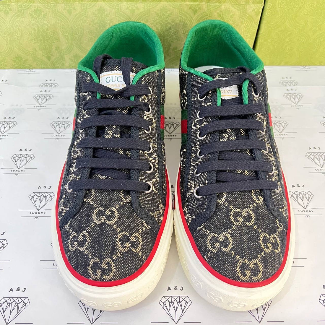 [BRAND NEW] Gucci Tennis Sneakers in Black Size 8+