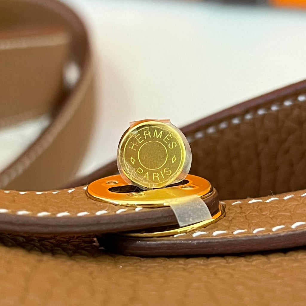 [BRAND NEW] Hermes Mini Lindy 19 in Gold Clemence Leather GHW (Stamp W - 2024)