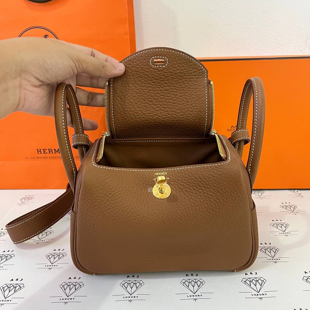 [BRAND NEW] Hermes Mini Lindy 19 in Gold Clemence Leather GHW (Stamp W - 2024)