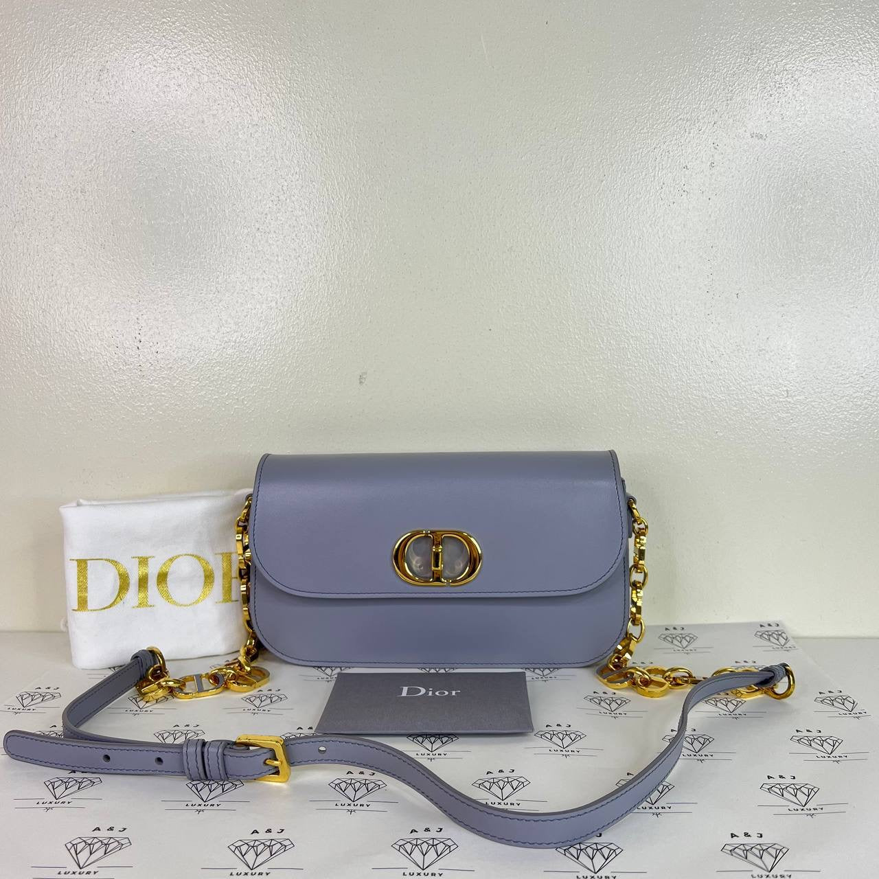 [PRE LOVED] Christian Dior Montaigne 30 Avenue Bag in Gray Calfskin Leather (2023)