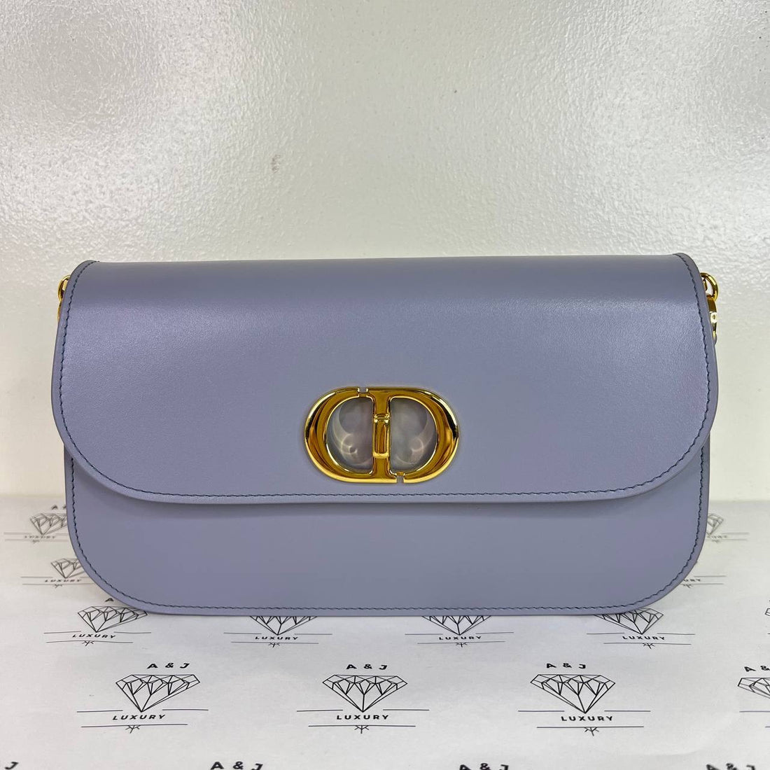 [PRE LOVED] Christian Dior Montaigne 30 Avenue Bag in Gray Calfskin Leather (2023)