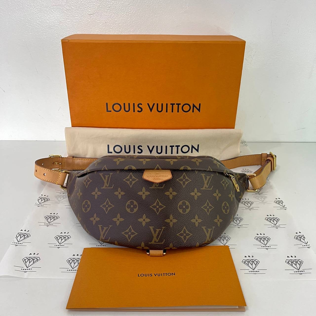 [PRE LOVED] Louis Vuitton Bumbag in Monogram Canvass (microchipped)