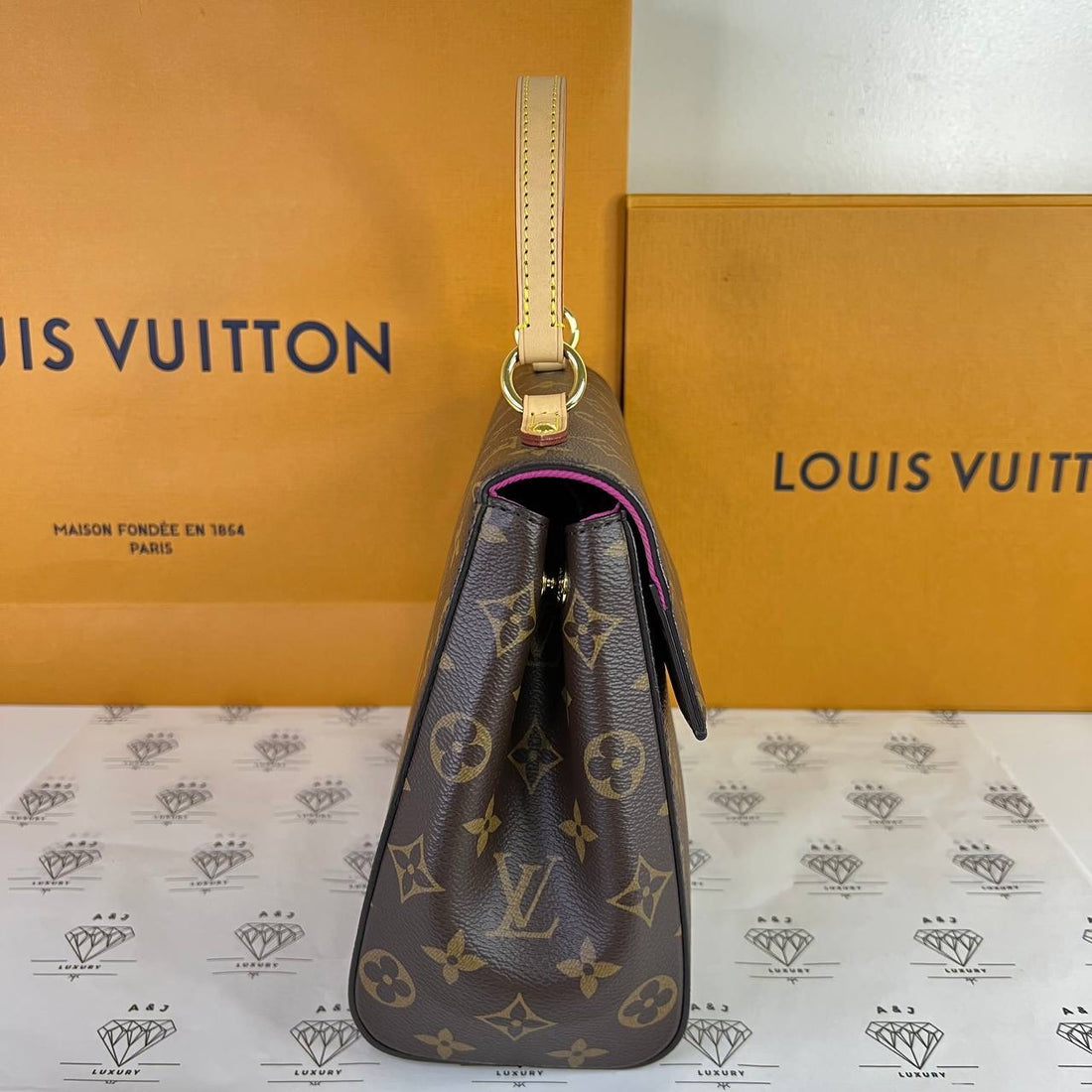 [PRE LOVED] Louis Vuitton Cluny BB in Monogram Canvass (microchipped)