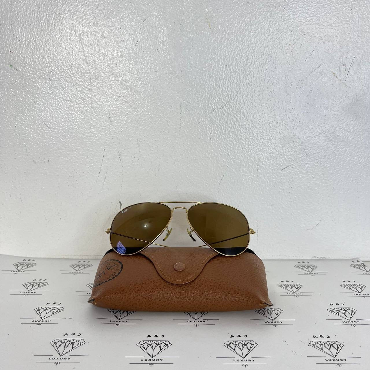 [PRE LOVED] Ray-Ban RB3025 Large Metal Aviator Sunglasses in Gold
