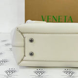 [PRE LOVED] Bottega Veneta Arco Tote in White Intrecciato Leather