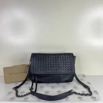 [PRE LOVED] Bottega Veneta Intrecciato Sling Bag in Black