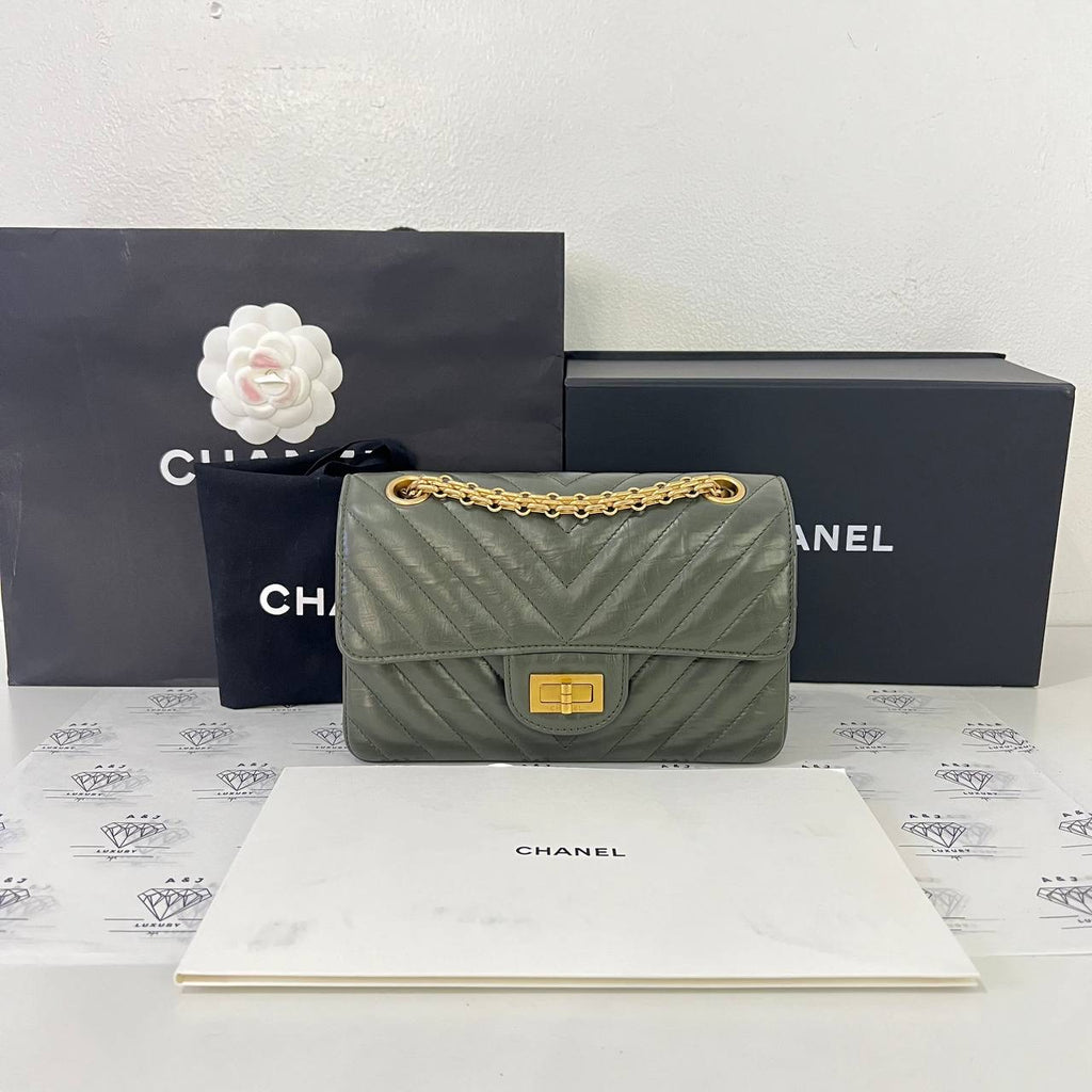 [PRE LOVED] Chanel Mini Reissue 2.55 in Green Distressed Calfskin Leather GHW (microchipped)