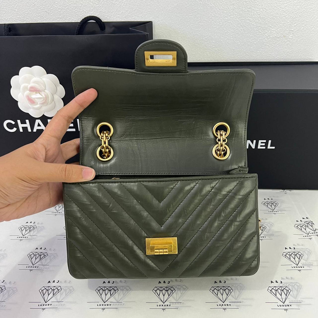 [PRE LOVED] Chanel Mini Reissue 2.55 in Green Distressed Calfskin Leather GHW (microchipped)