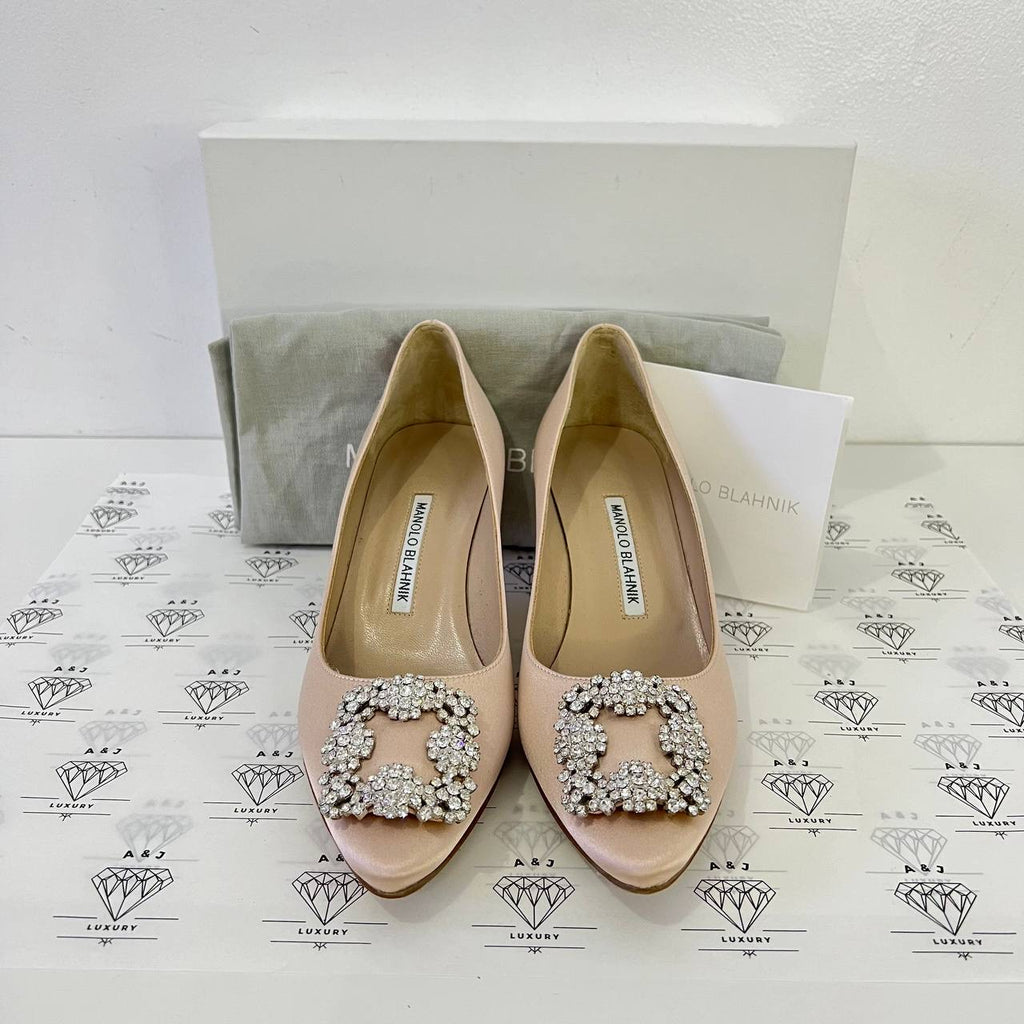 [PRE LOVED] Manolo Blahnik Satin Pumps in Light Pink Size 37EU