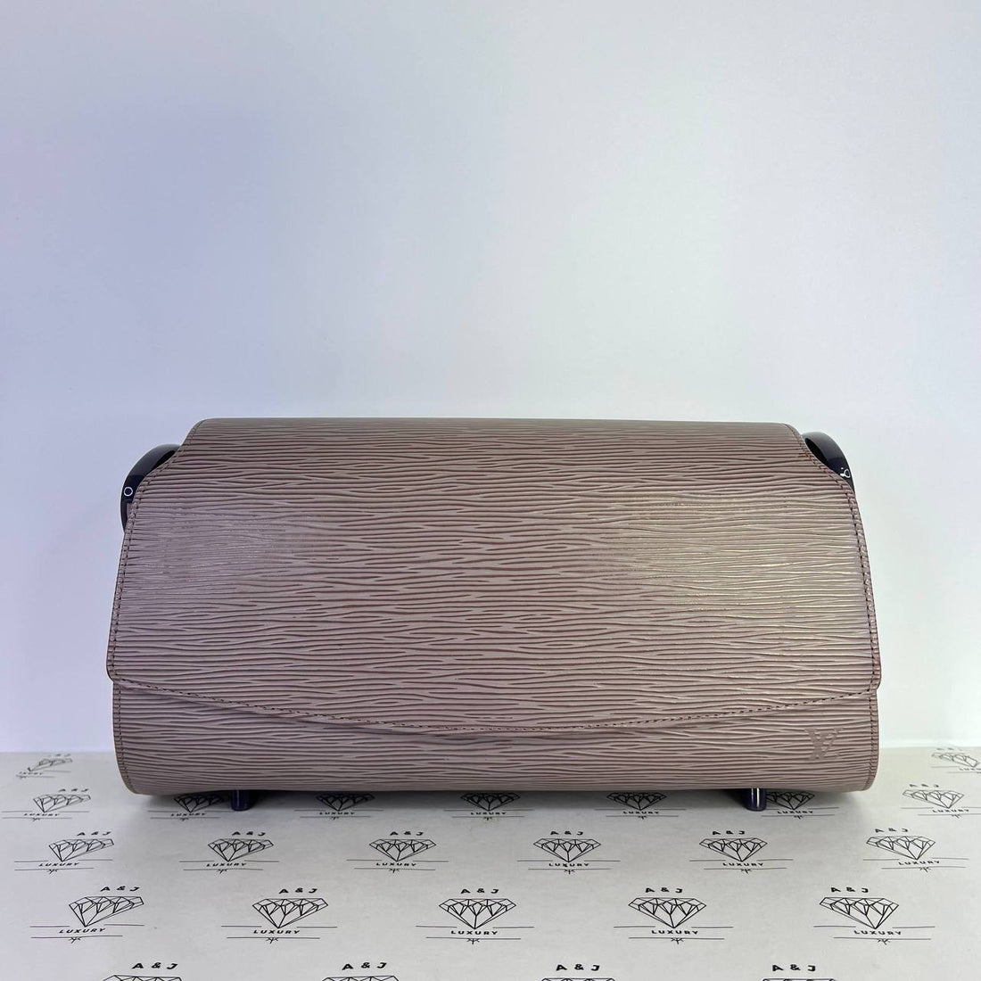 [PRE LOVED] Louis Vuitton Nocturne GM in Lilac Epi Leather SHW