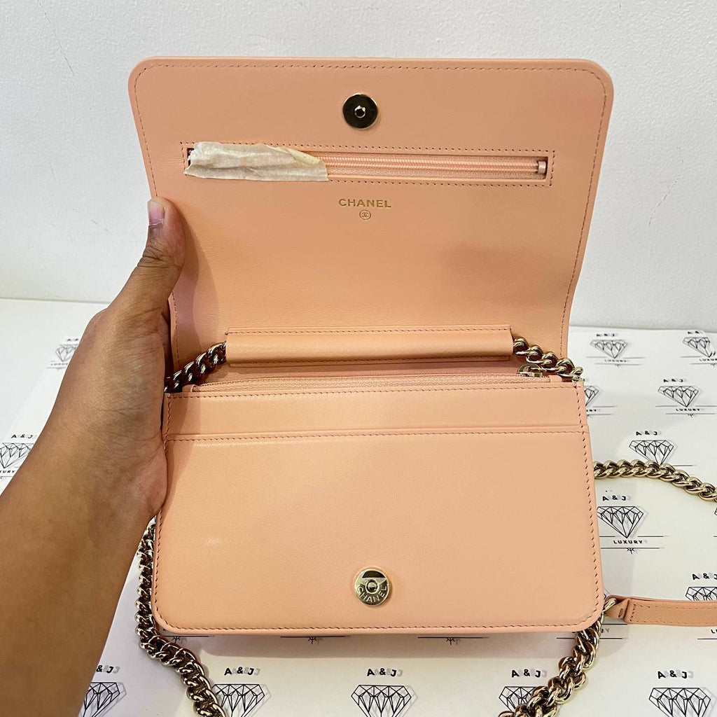 [PRE LOVED] Chanel Leboy Wallet on Chain in Peach Chevron Caviar Leather GHW (microchipped)