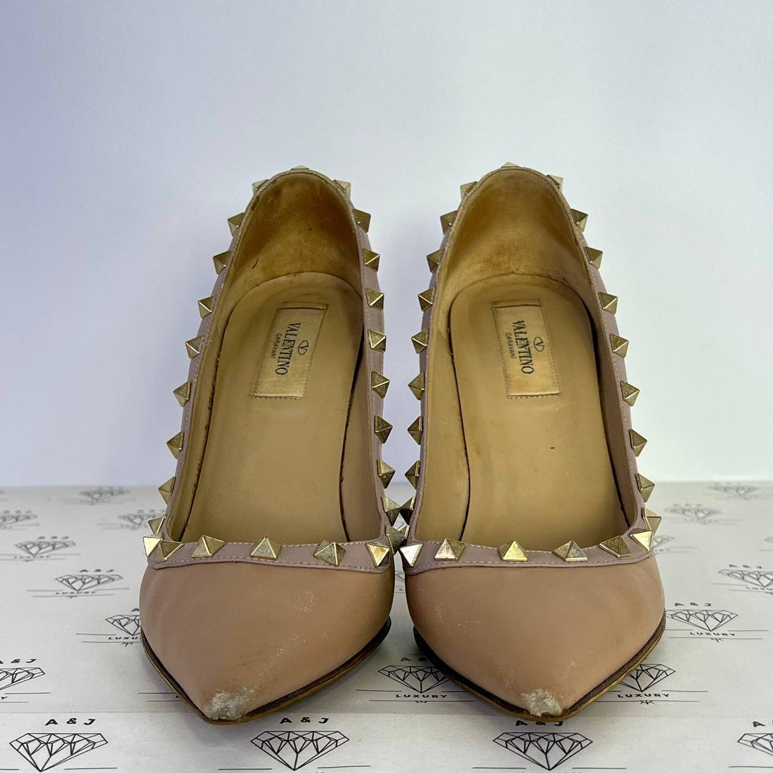 [PRE LOVED] Valentino Rockstud Heels in Poudre Size 37EU