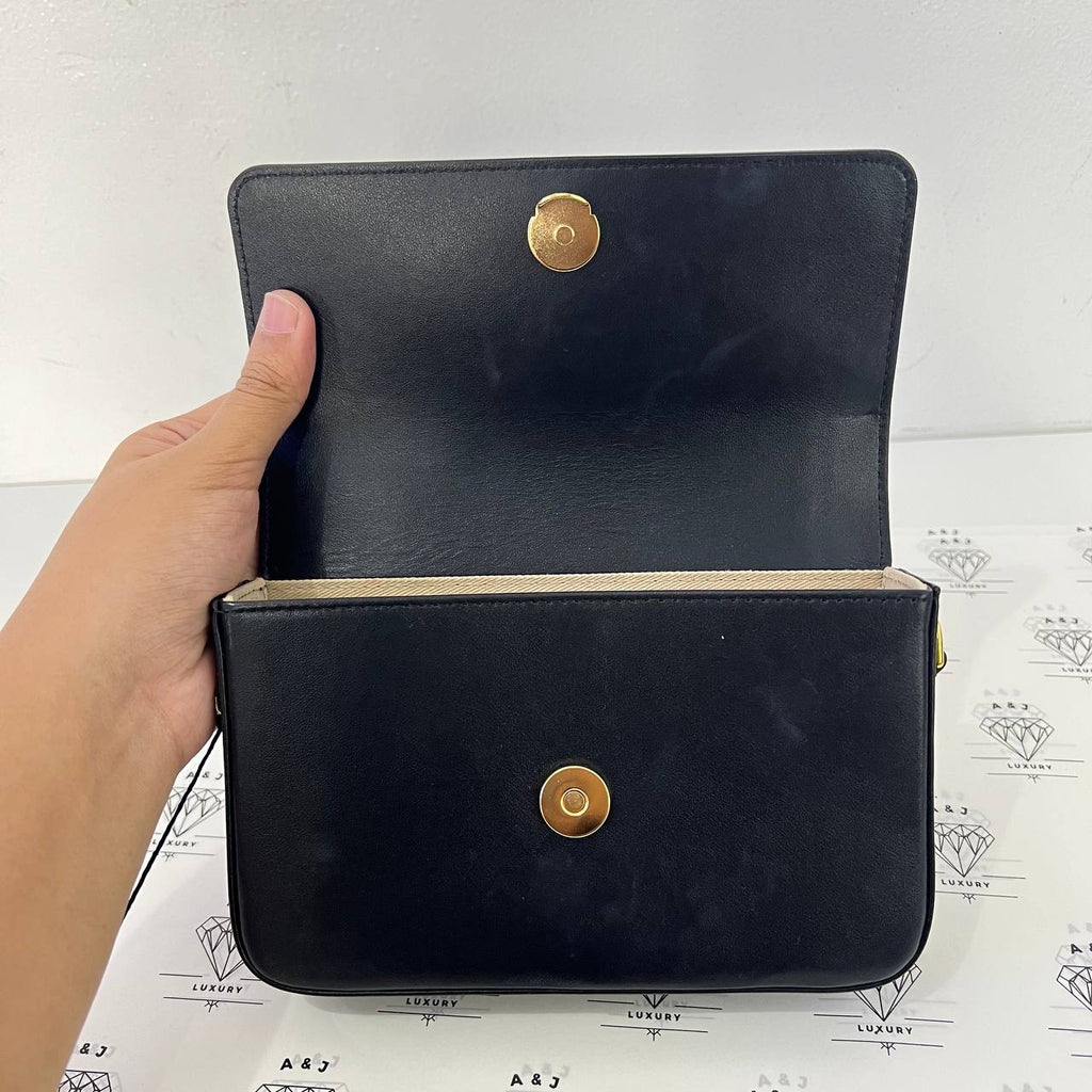 [PRE LOVED] Jacquemus Le Carinu in Black GHW