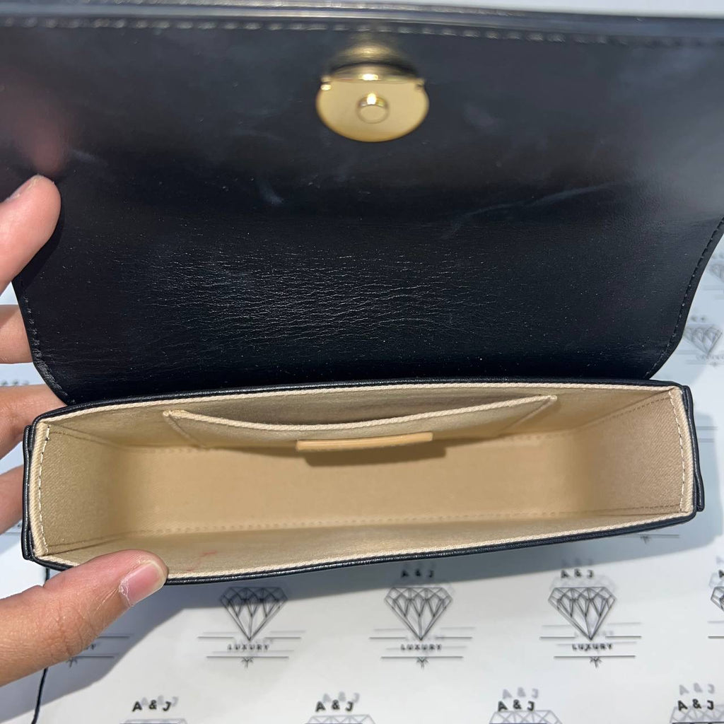 [PRE LOVED] Jacquemus Le Carinu in Black GHW