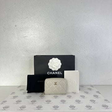 [PRE LOVED] Chanel Zippy Cardholder in Light Gray Caviar GHW (microchipped)