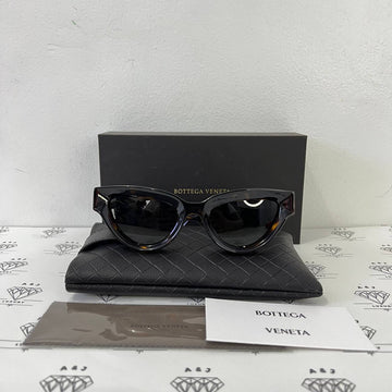 [BRAND NEW] Bottega Veneta Cateye Sunglasses in Havana Brown