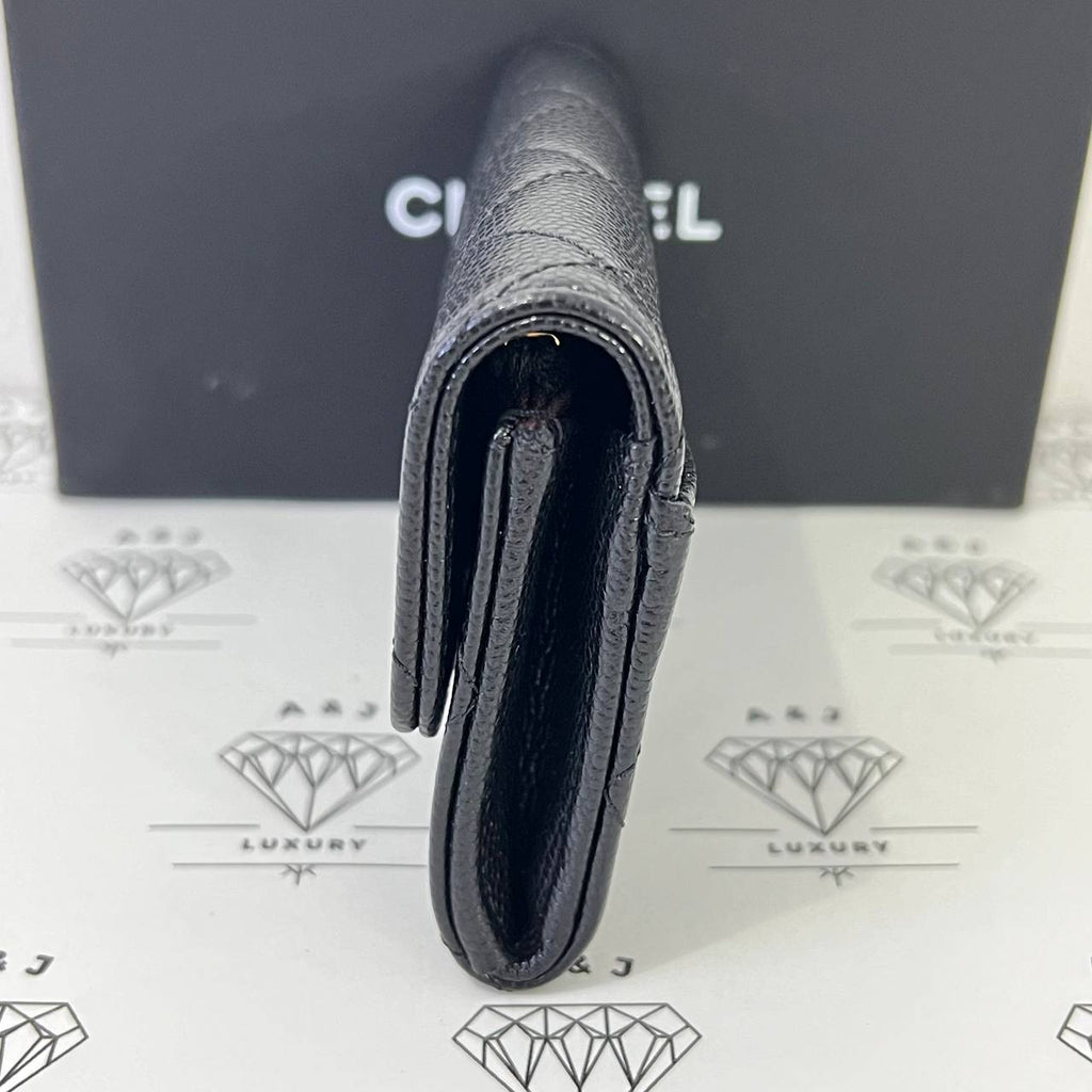 [BRAND NEW] Chanel Seasonal Flap Cardholder with zip in Black Caviar GHW (microchipped)