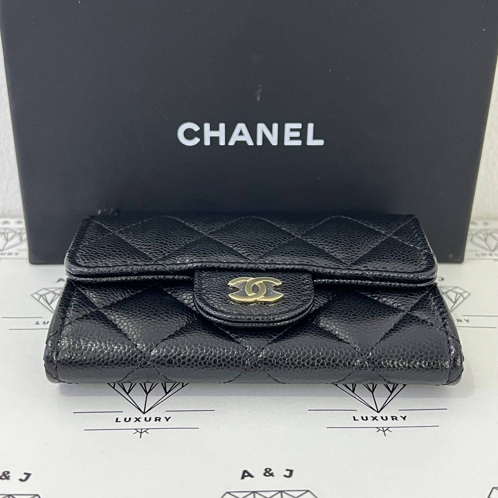 [BRAND NEW] Chanel Seasonal Flap Cardholder with zip in Black Caviar GHW (microchipped)