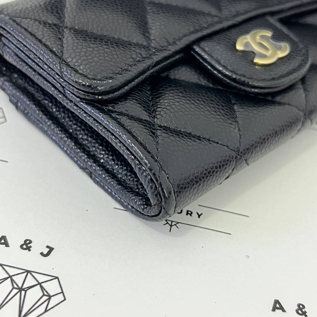 [BRAND NEW] Chanel Seasonal Flap Cardholder with zip in Black Caviar GHW (microchipped)