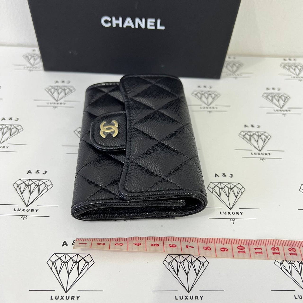 [BRAND NEW] Chanel Seasonal Flap Cardholder with zip in Black Caviar GHW (microchipped)