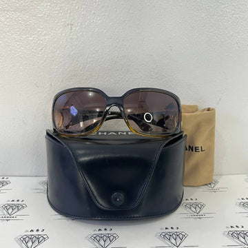 [PRE LOVED] Chanel Oval Sunglasses 64/10 in Black & Brown