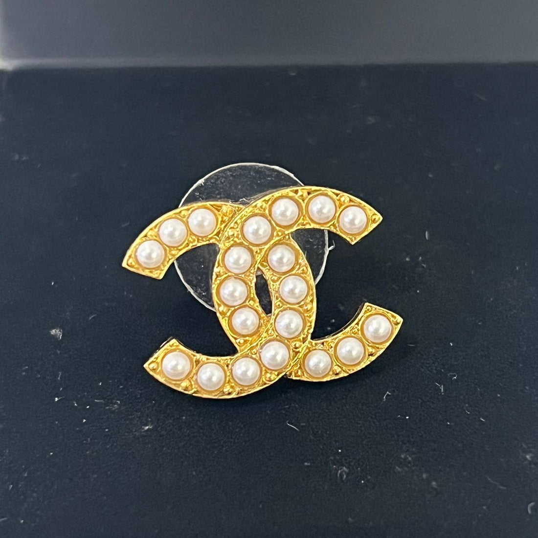 [PRE LOVED] Chanel Earrings in Gold with pearls