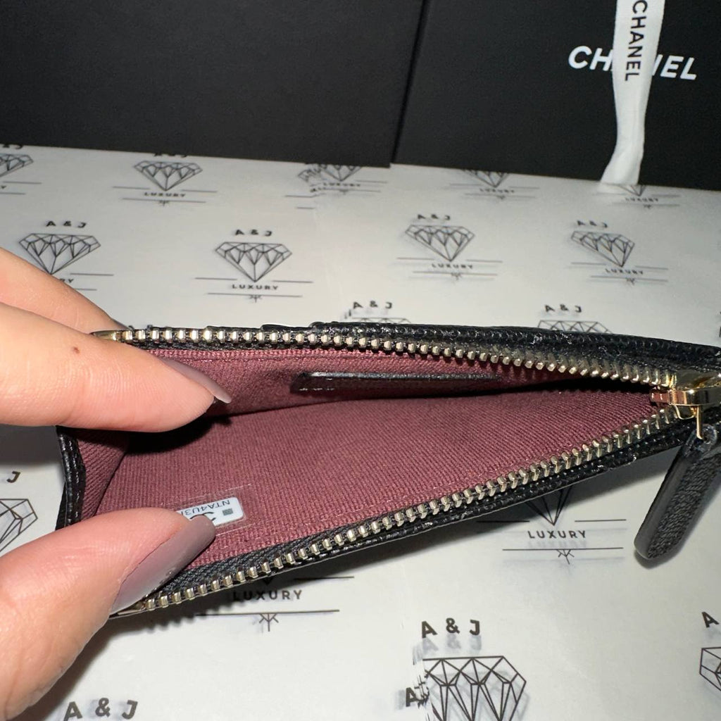 Chanel Cardholder or Zipped Coin Purse Review & What Fits Inside 