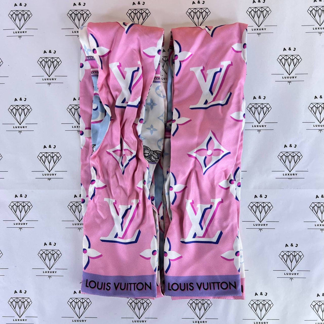 [PRE LOVED] Louis Vuitton Escale Perfect Match Silk Twilly in Pink/Purple
